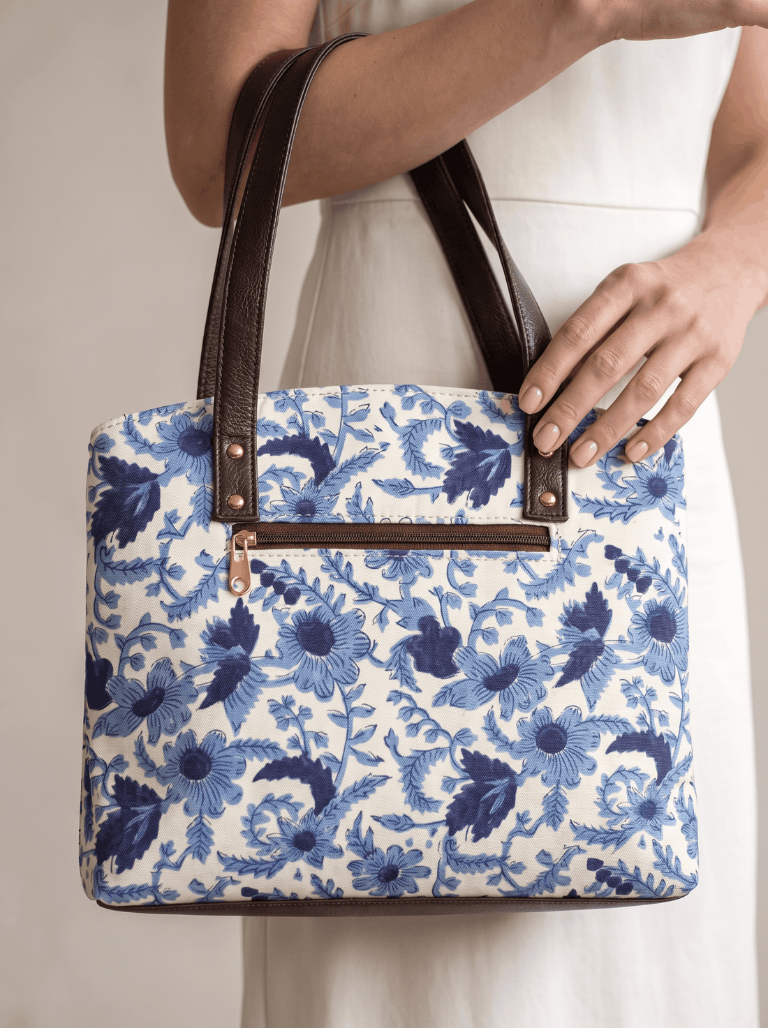AURELIA SHOULDER BAG  (LBS-2-158-2)