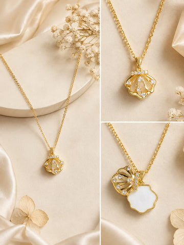 GOLDEN SHELL NECKLACE