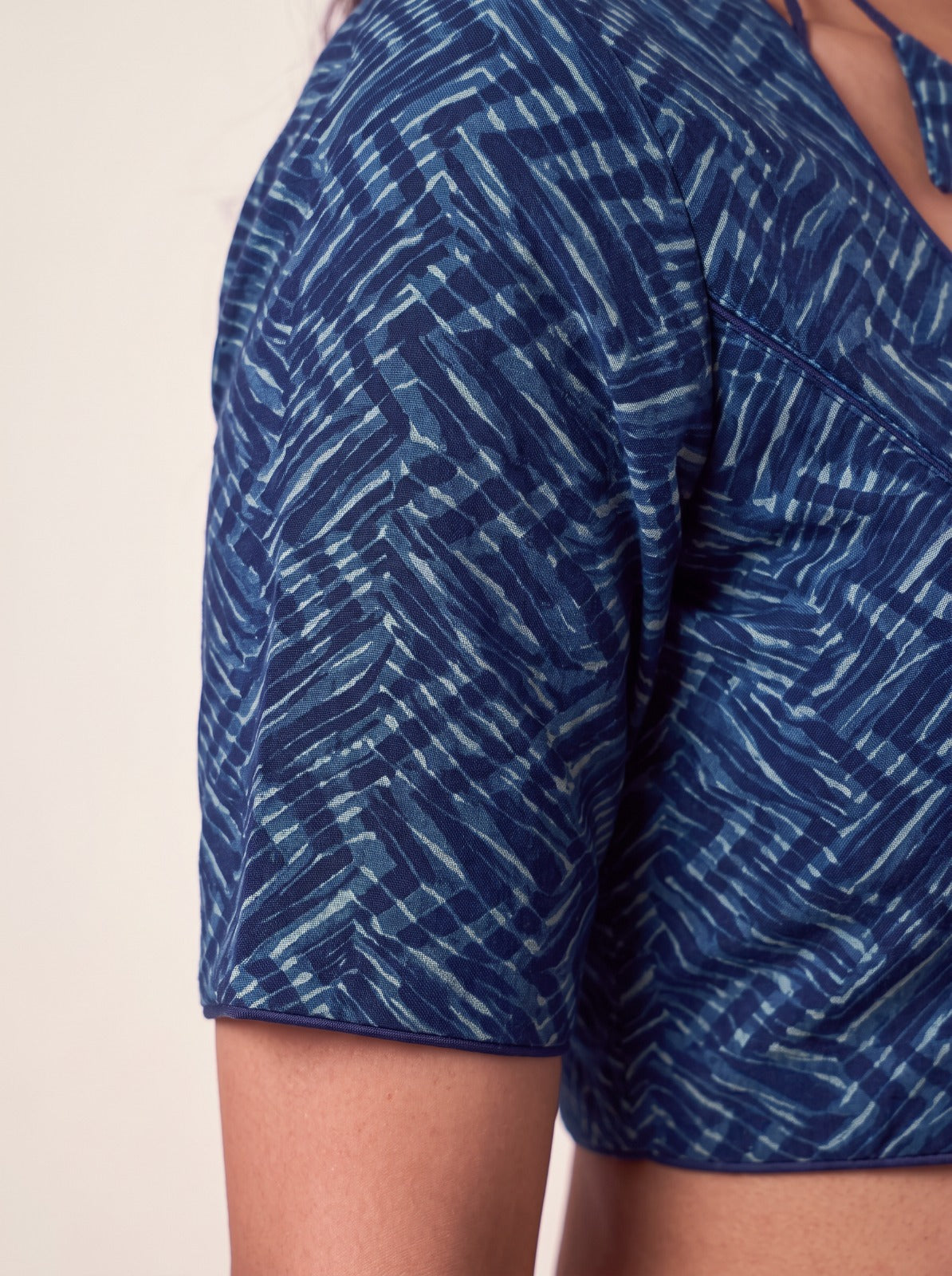 Varnam Indigo Zig-zag Design Readymade Cotton Blouse.
