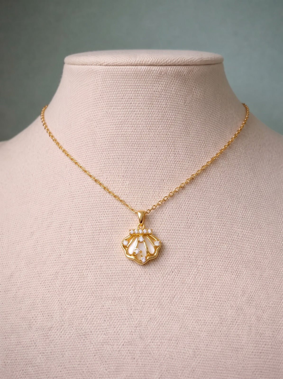 Golden Shell Necklace