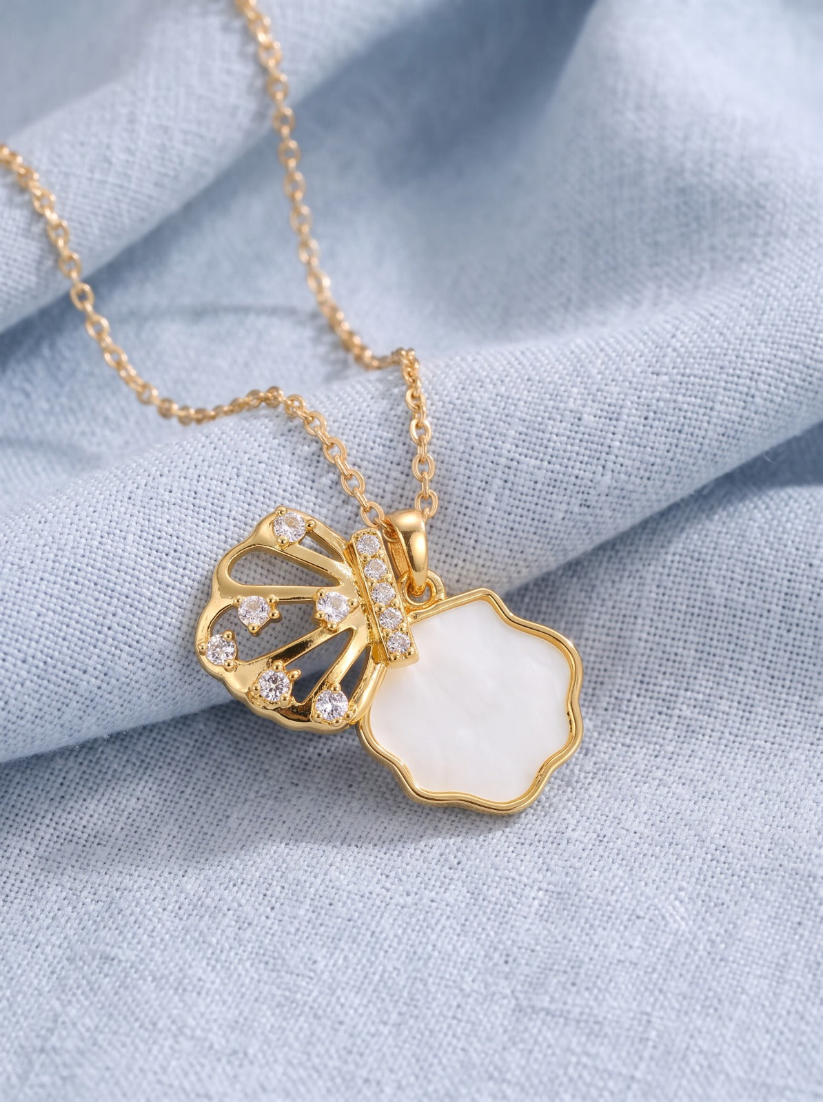 Golden Shell Necklace