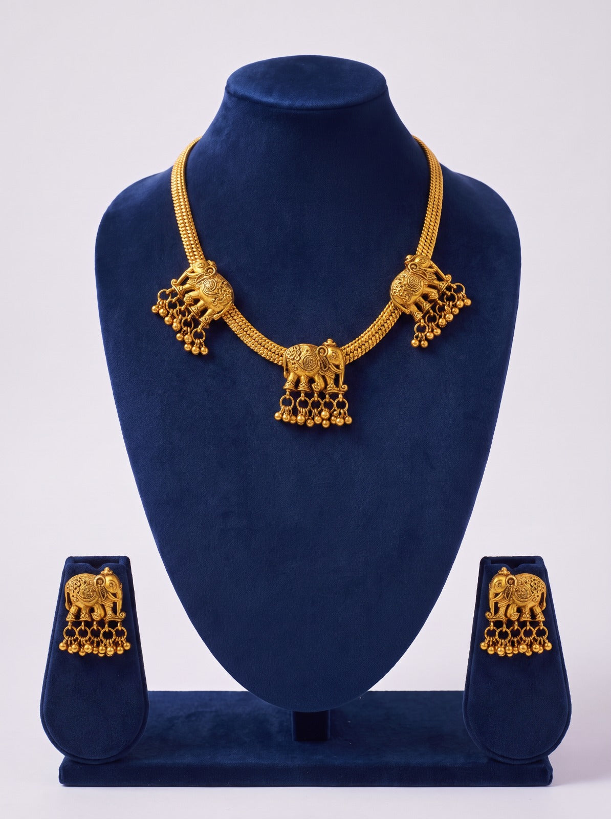 Simple Elephant Choker With Earings