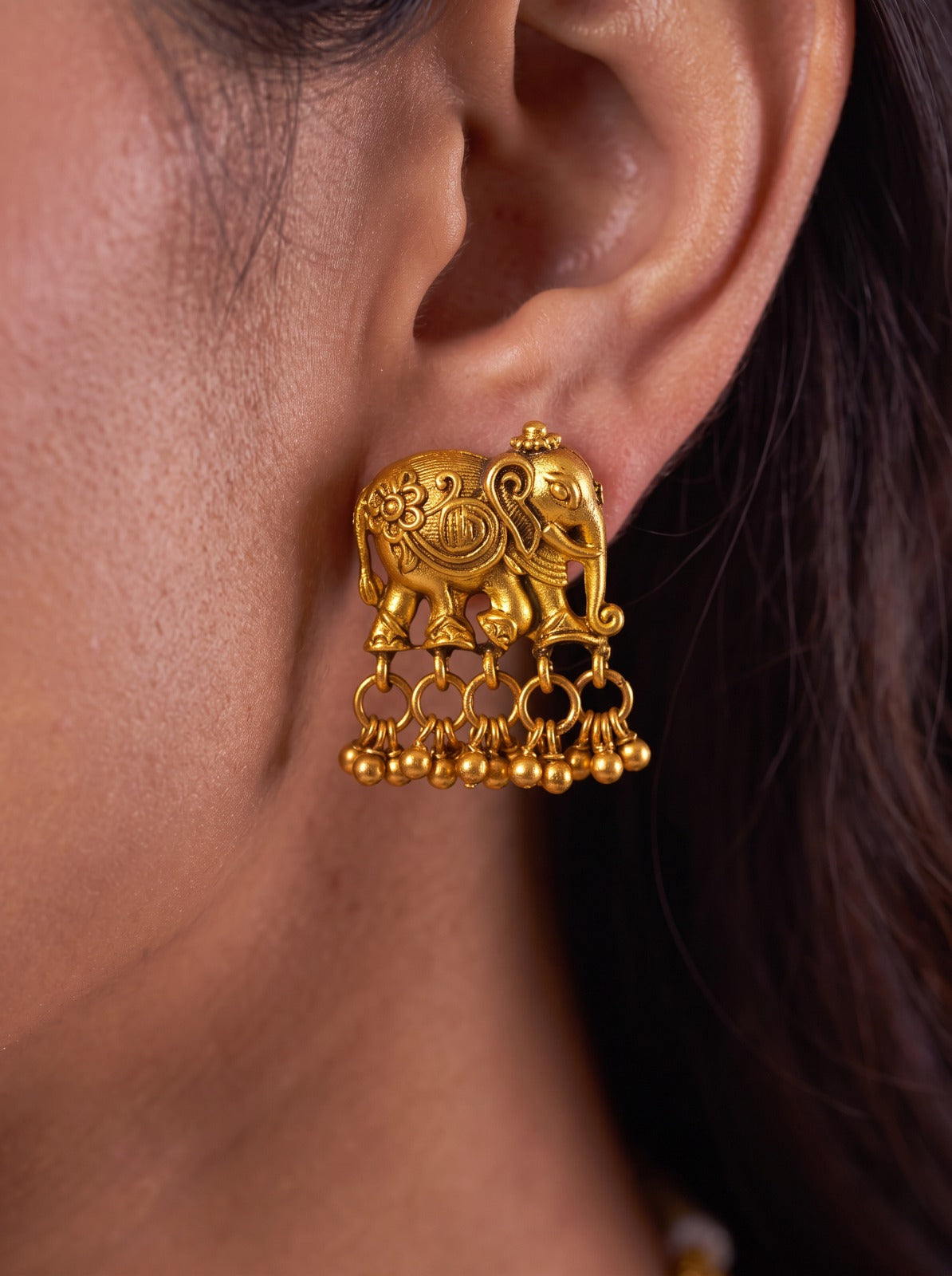 Simple Elephant Choker With Earings