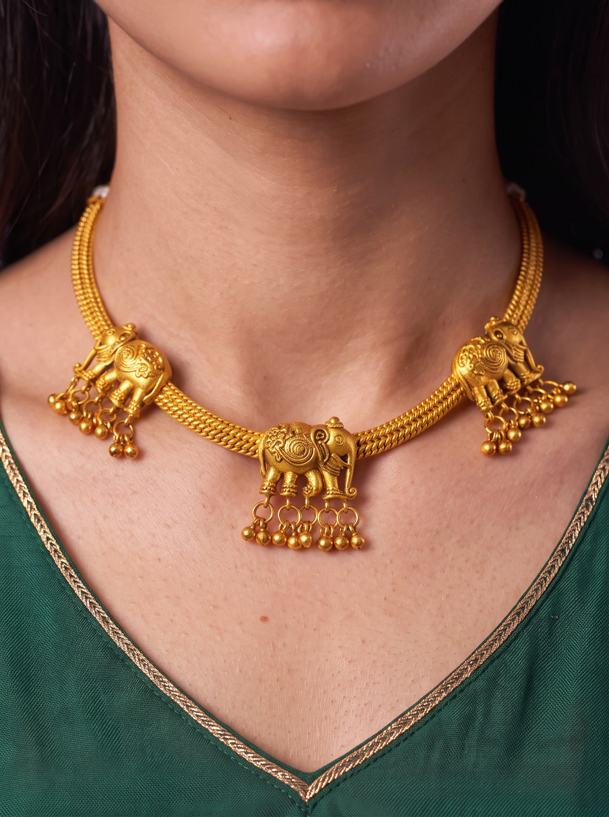 Simple Elephant Choker With Earings
