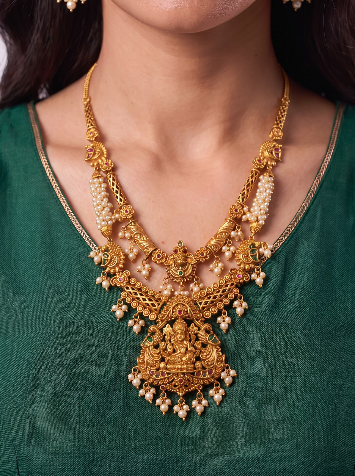 Two Layer Ganapathy Haram With Pearl Beads And Earrings