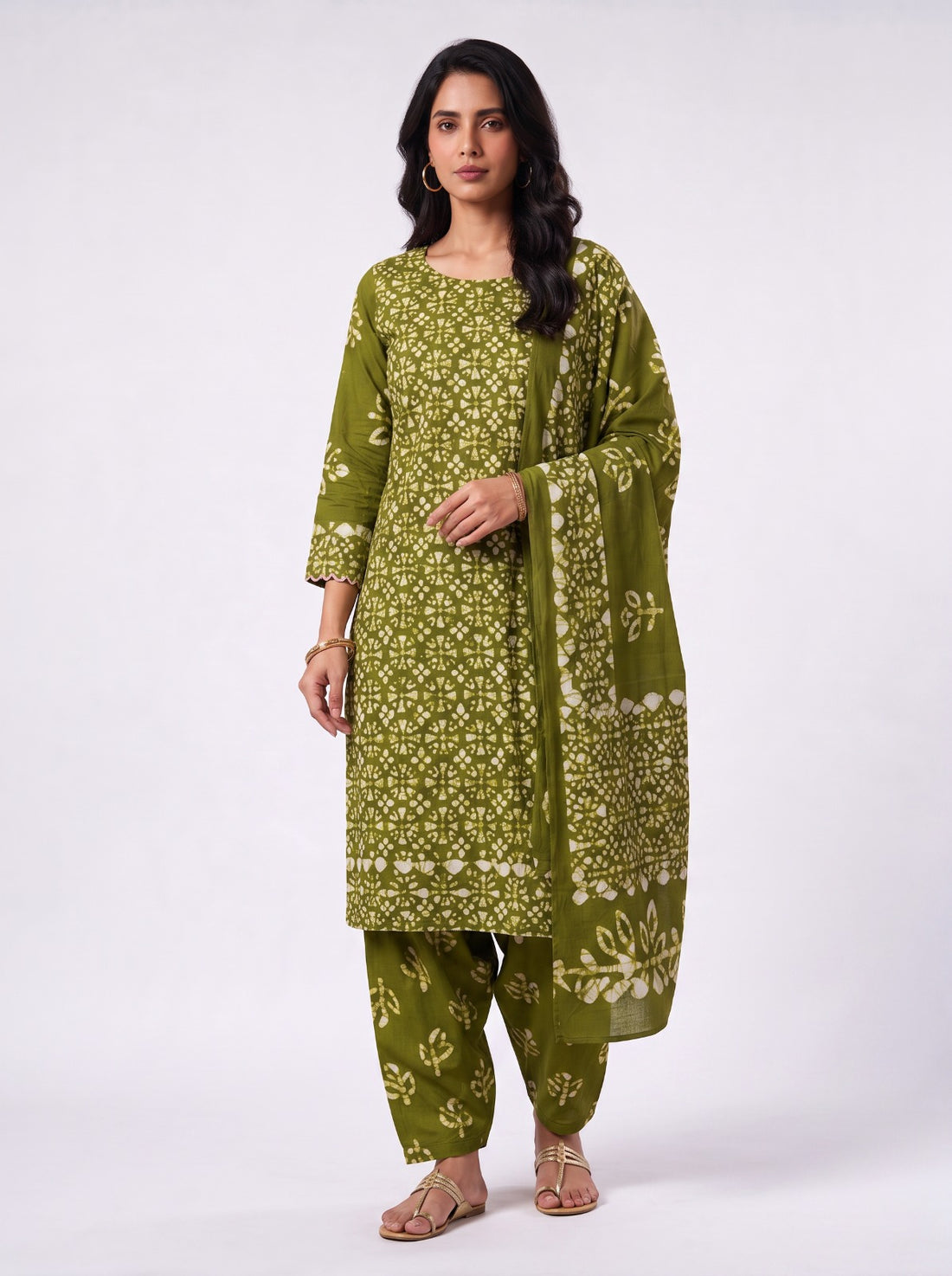 Kavya Batik Print Unstitched Dress Material With Cotton Shawl