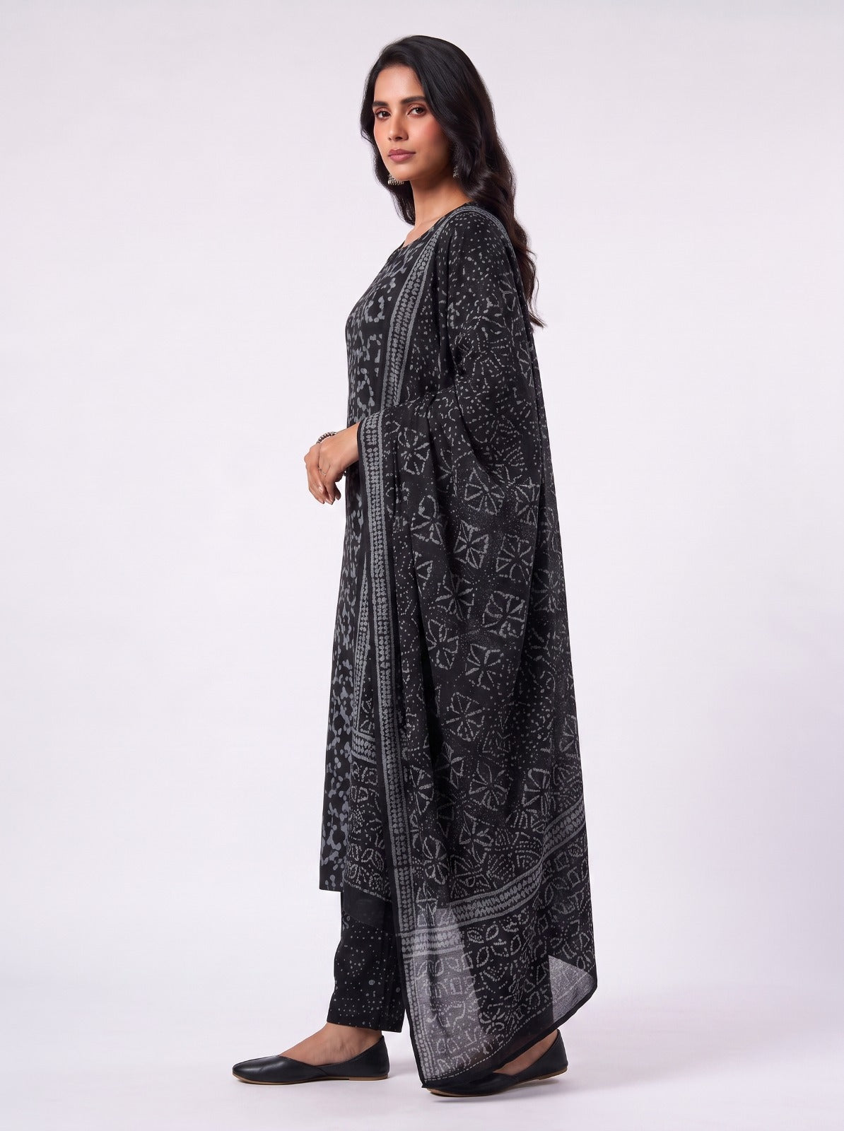 Black Beauty Cotton Unstitched Dress Material With Cotton Shawl