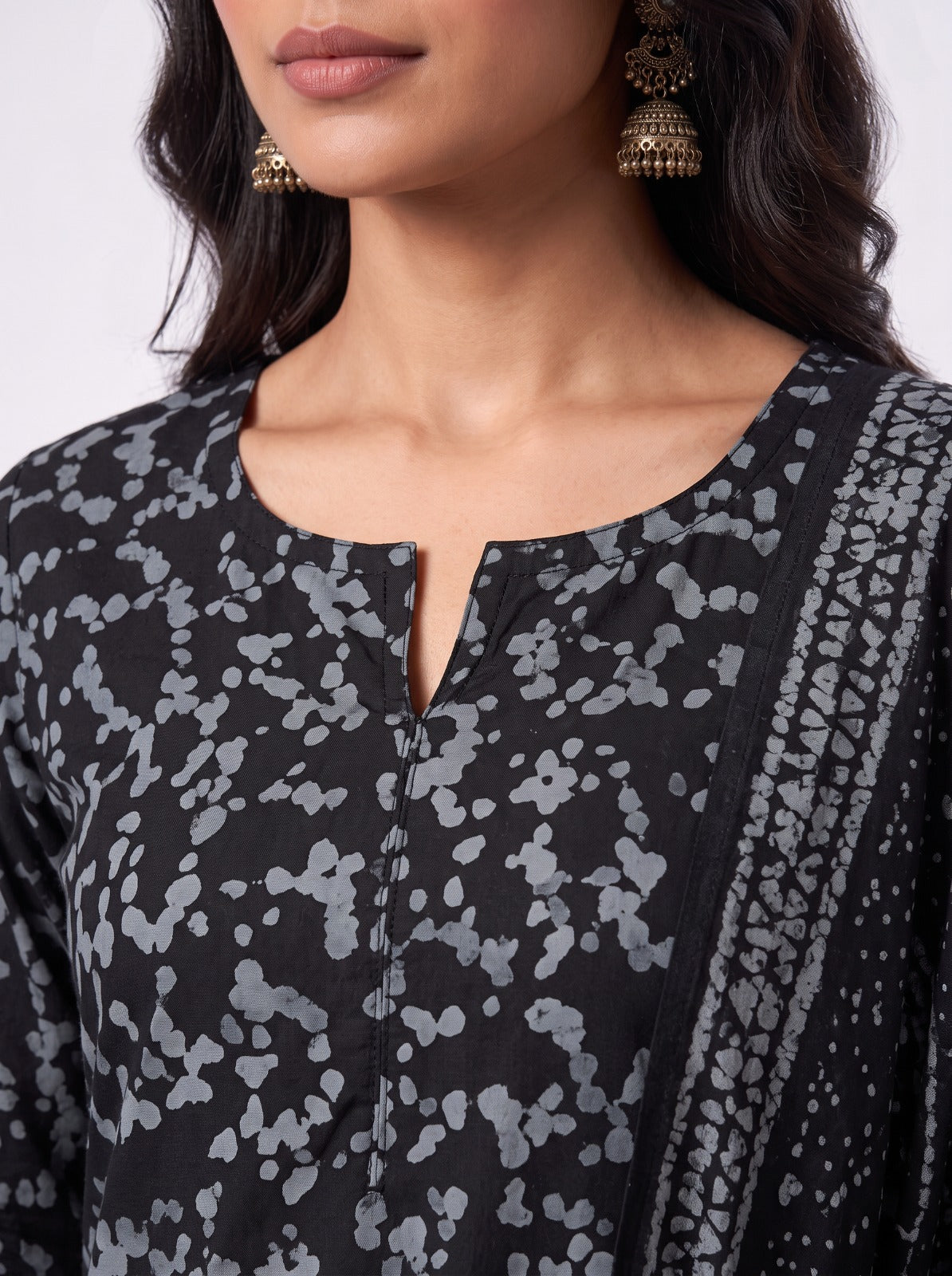 Black Beauty Cotton Unstitched Dress Material With Cotton Shawl