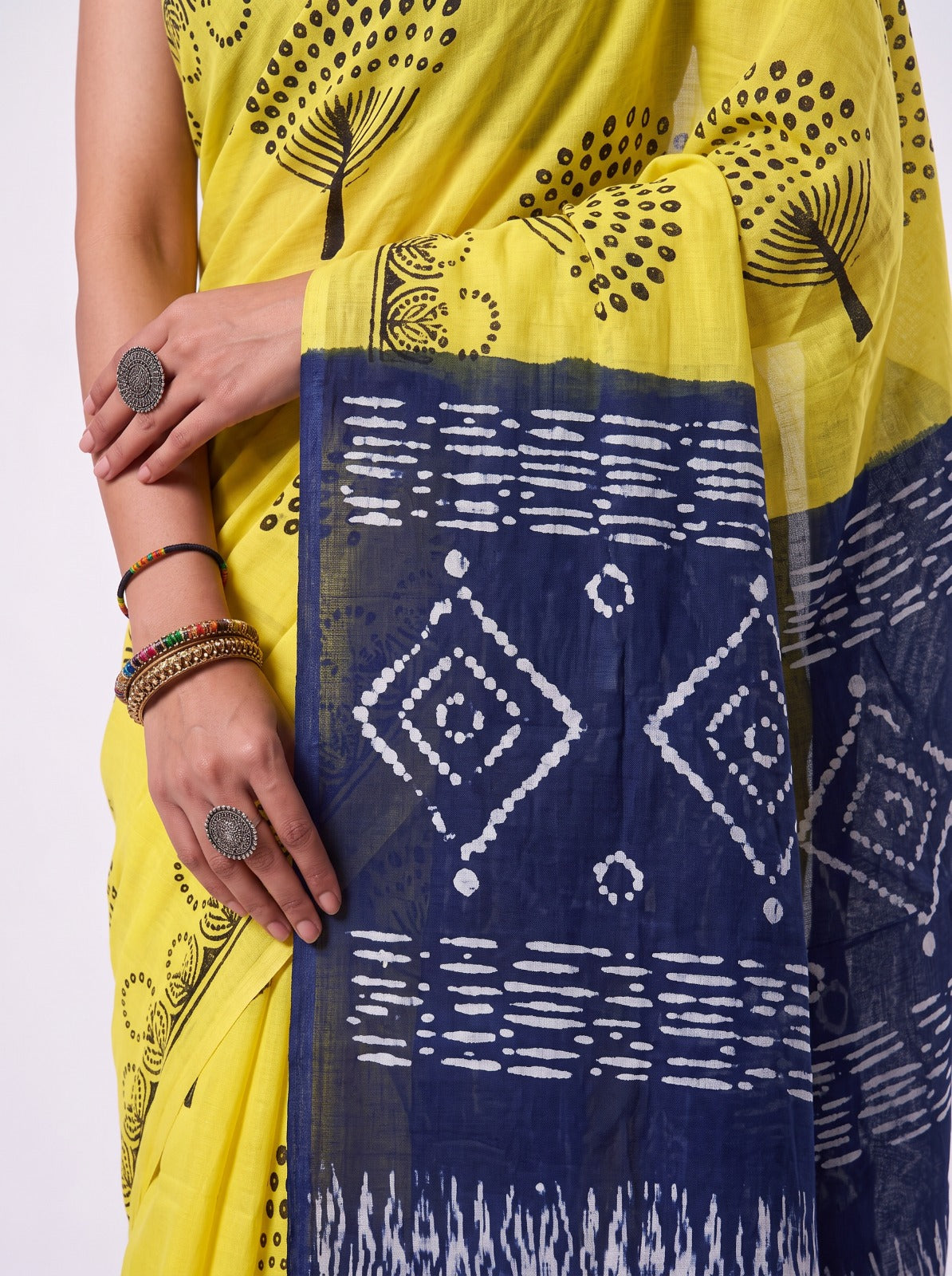 PEELA NEELA MUL COTTON SAREE