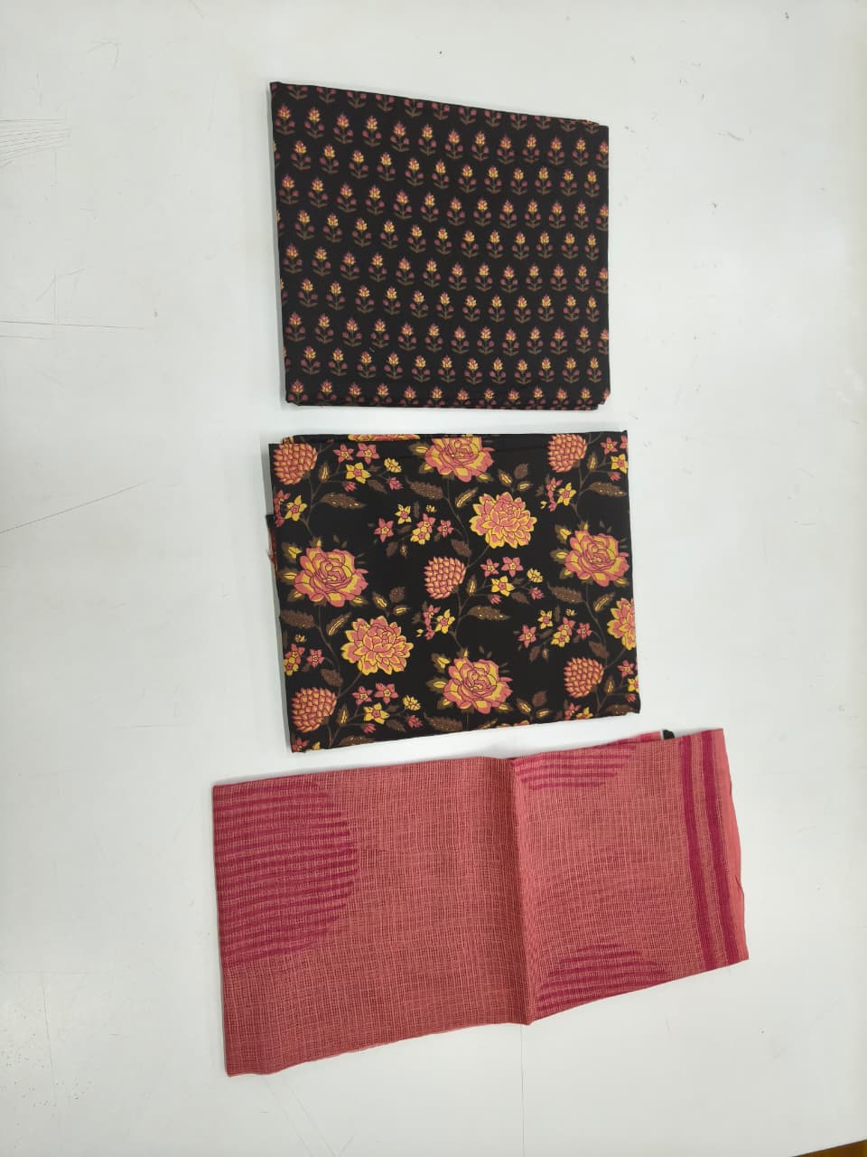 TWILIGHT ROSE UNSTITCHED COTTON DRESS MATERIAL WITH KOTA DORIYA SHAWL