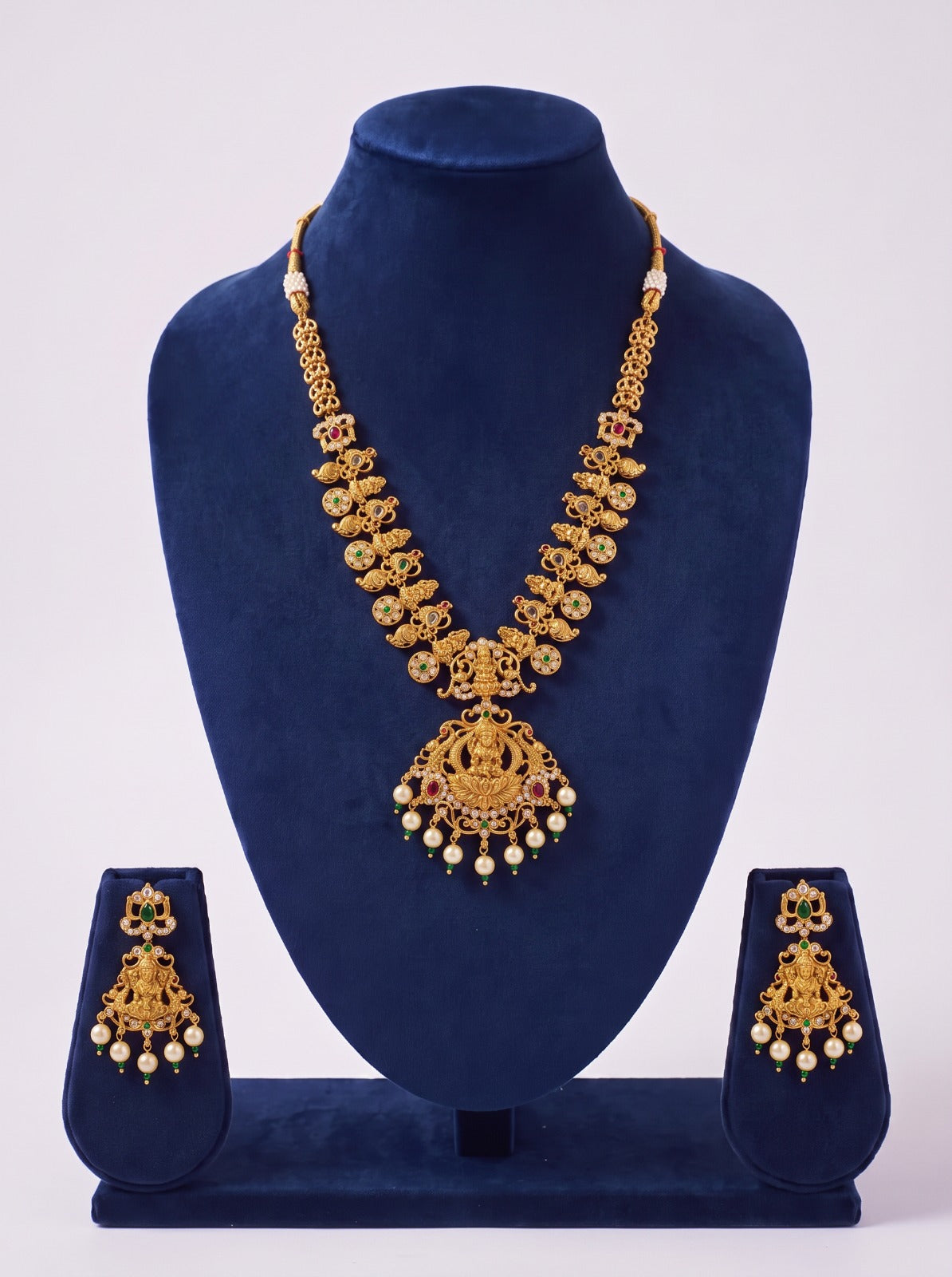 LAKSHMI PENDANT AD NECKLACE WITH EARRINGS